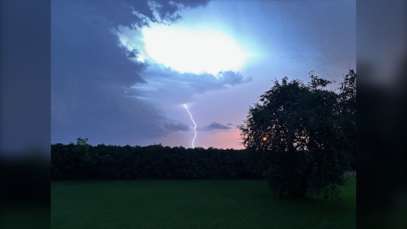 Severe thunderstorm heading to southwest Manitoba