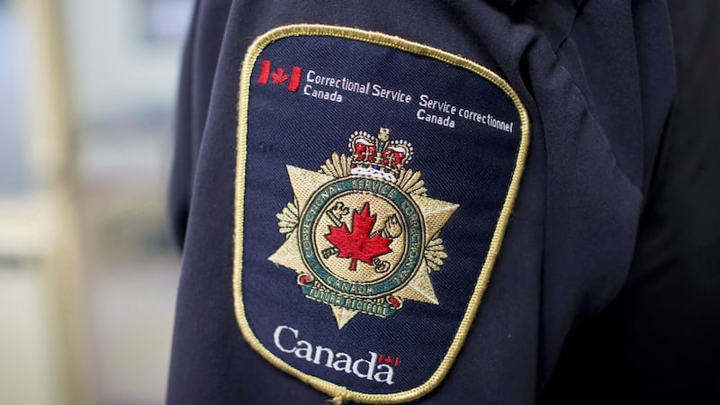 2 correctional officers, offender die during transfer from Edmonton women’s institution: CSC