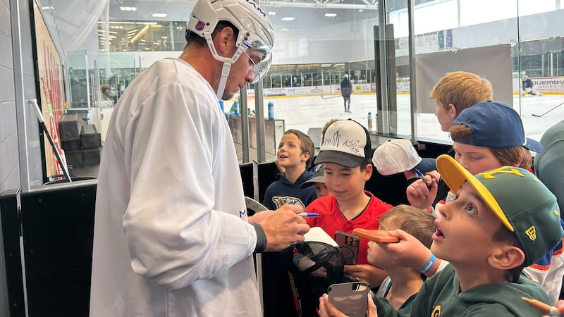 NHL stars take to the ice at local rink in Bracebridge