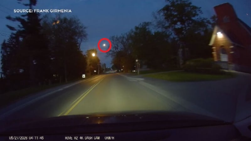 Ontario skies lit up by possible meteor
