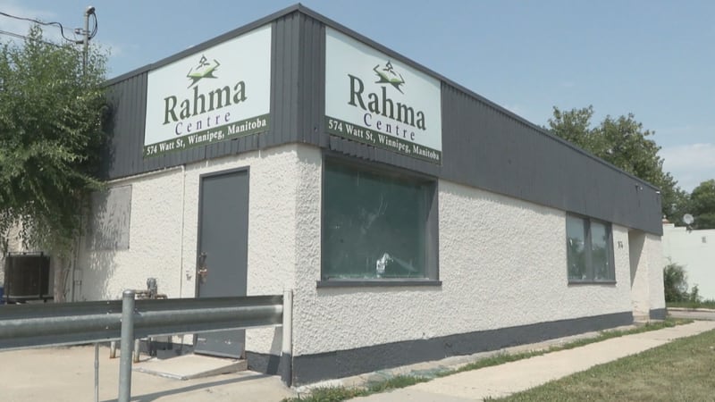 Winnipeg mosque allegedly shot at, police hate crime coordinators investigating