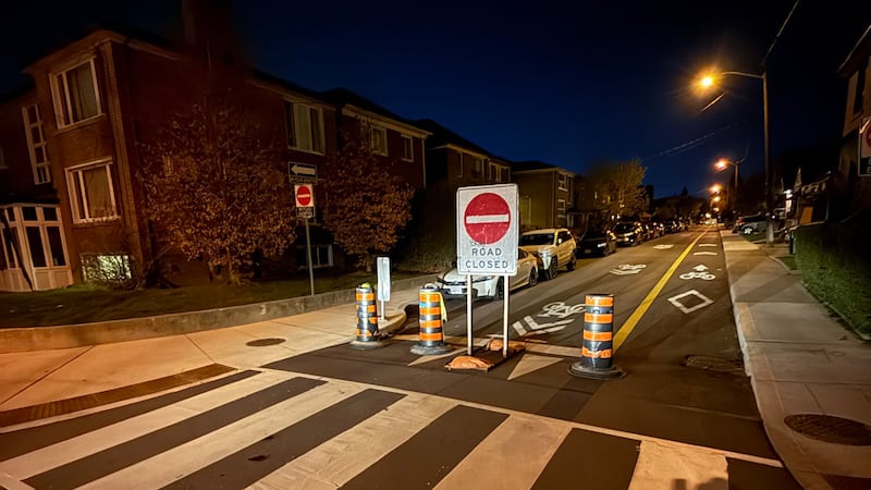 A Google Maps glitch sent drivers the wrong way up a Toronto street. The city wants to meet with the tech company to find out why