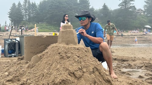 An amateur sculptor carefully works on his craft. (CTV/Avery MacRae)