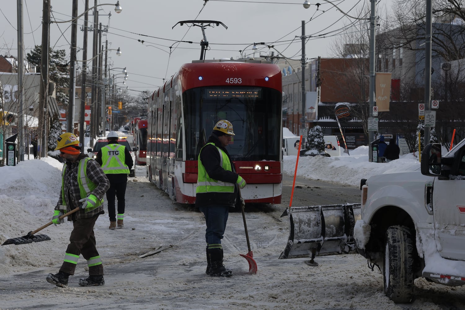 Toronto hit with nearly 60 cm of snow. Here is what it looks like one ...