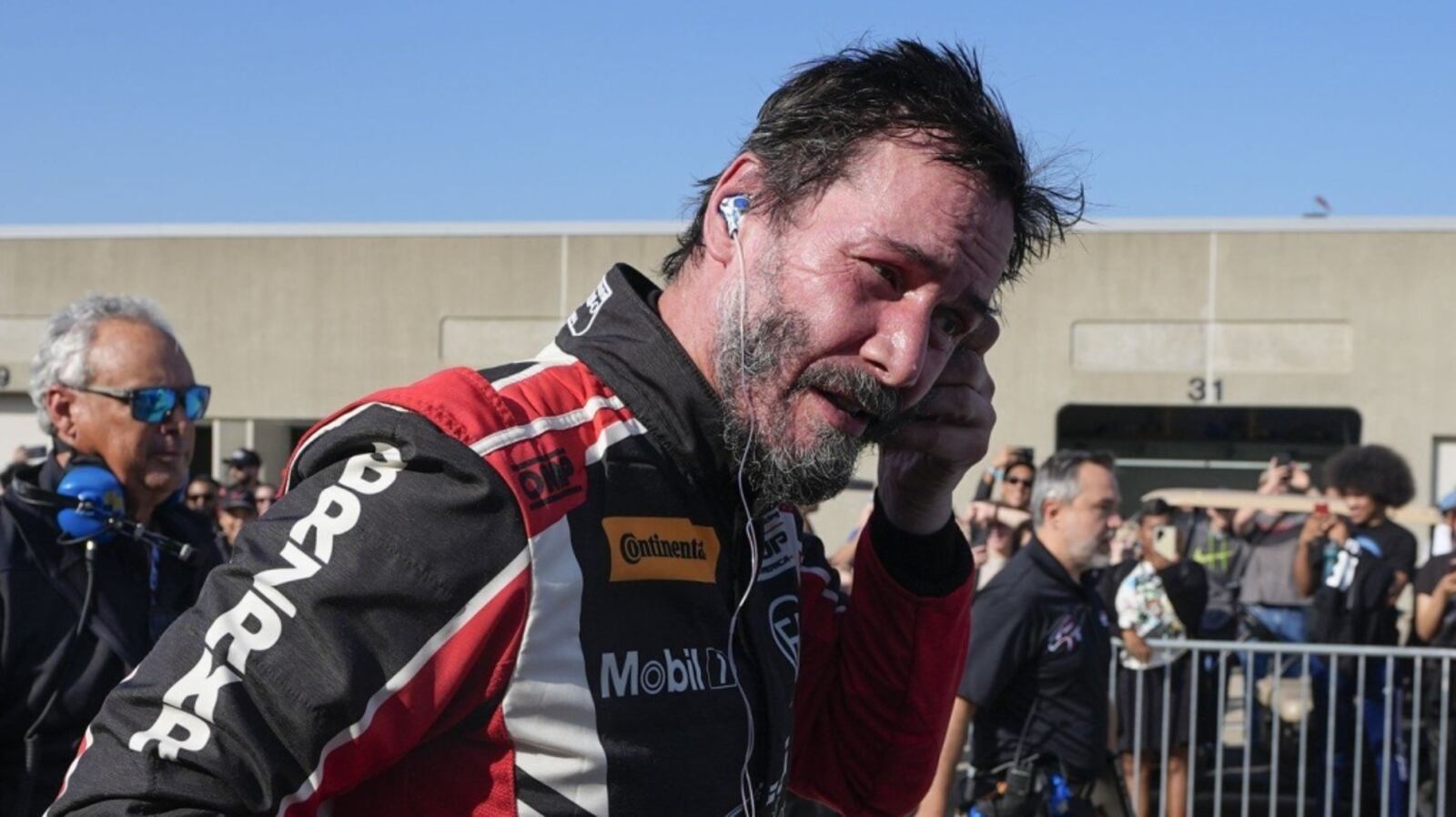 Keanu Reeves spins out at Indianapolis Motor Speedway in pro auto ...