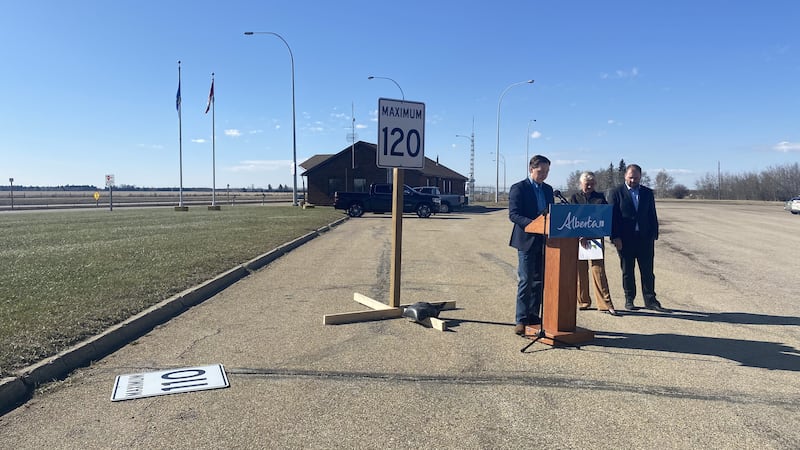 120 km/h speed limit trial implemented on section of Highway 2