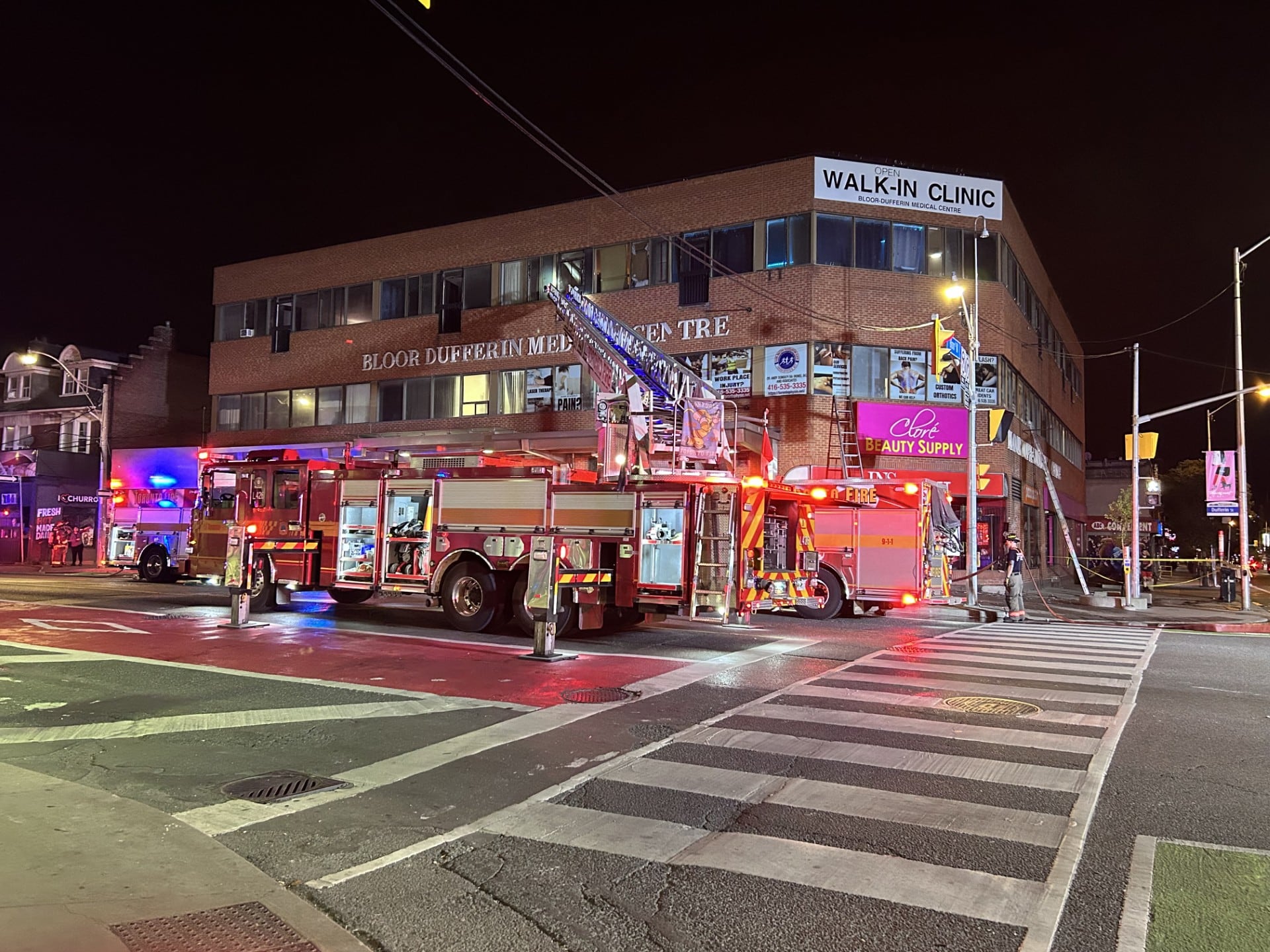 Toronto Fire investigates blaze at building near Dufferin and Bloor streets