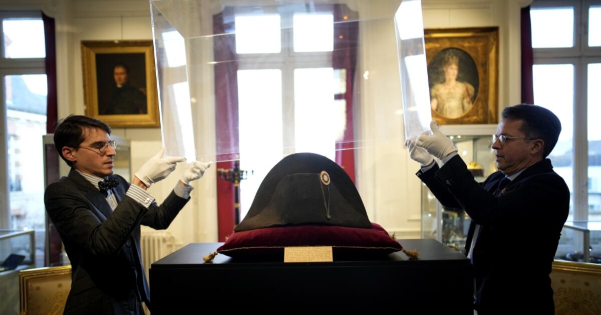 Napoleon hat fetches record US$2.1 million at Paris auction