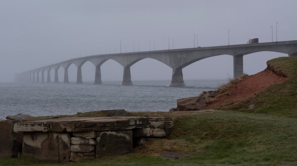 Confederation Bridge between N.B., P.E.I. reopens following heavy rain and high winds