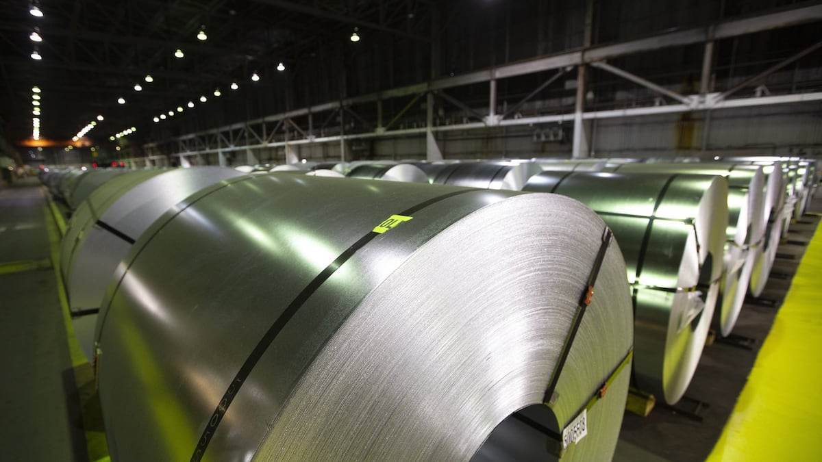 Steelworker Machine The chinook machine kicks in again Saturday as warm November winds ...