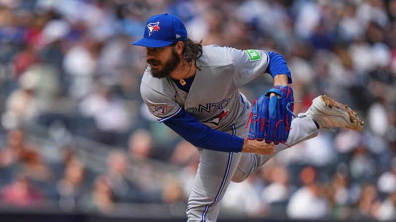 Dylan Cease carries no-hitter into 7th inning as Blue Jays hang on for 4-3 win over Yankees