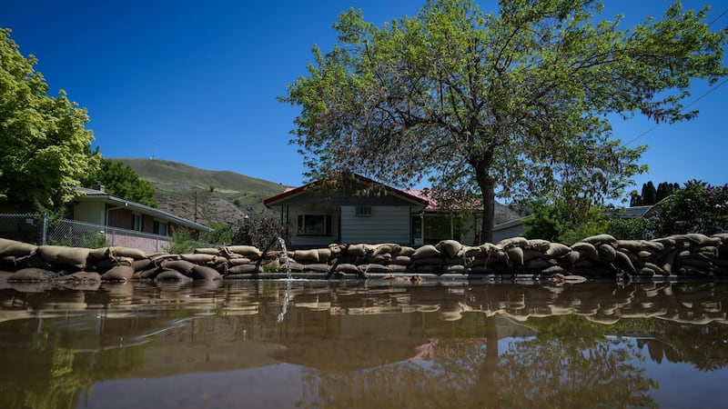 Flood watch issued in northwest B.C. due to snowmelt induced by high temperatures