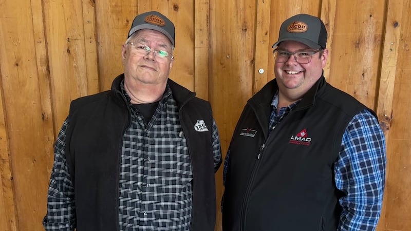 Livestock auctioneer from Mitchell, Ont. fast-talks his way to national championship