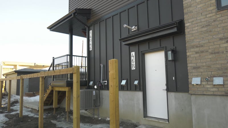 City council approves zoning bylaw change reducing infill height limit