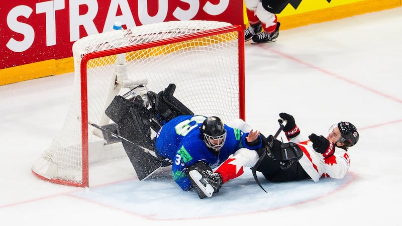 Canada remains undefeated at hockey world championship with 3-1 win over Slovenia