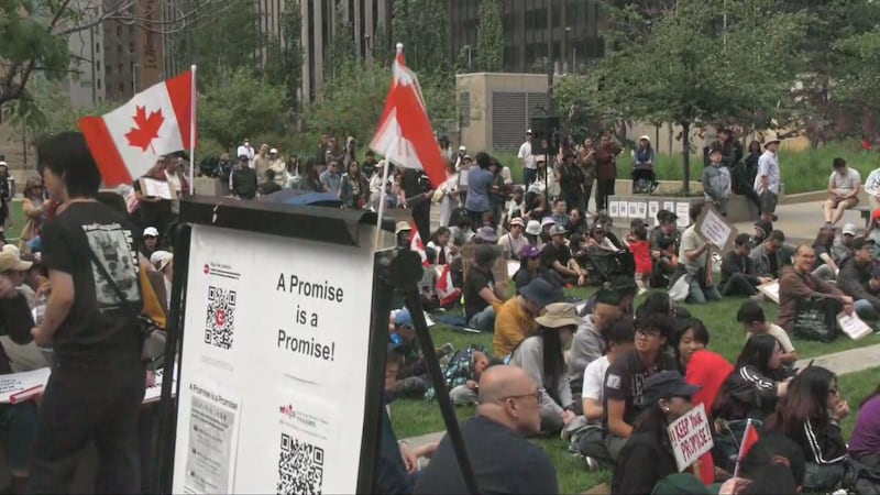 Calgary’s Hong Kong community stages demonstration to call for acceleration of immigration process