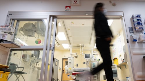 Nearly 90-minute wait to speak with a nurse at Info-Santé 811