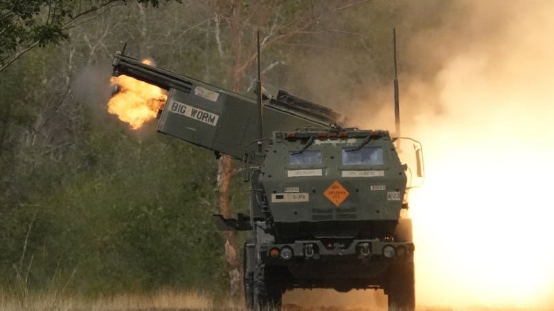 U.S. secures contract to sell artillery rocket systems to Canada: Pentagon