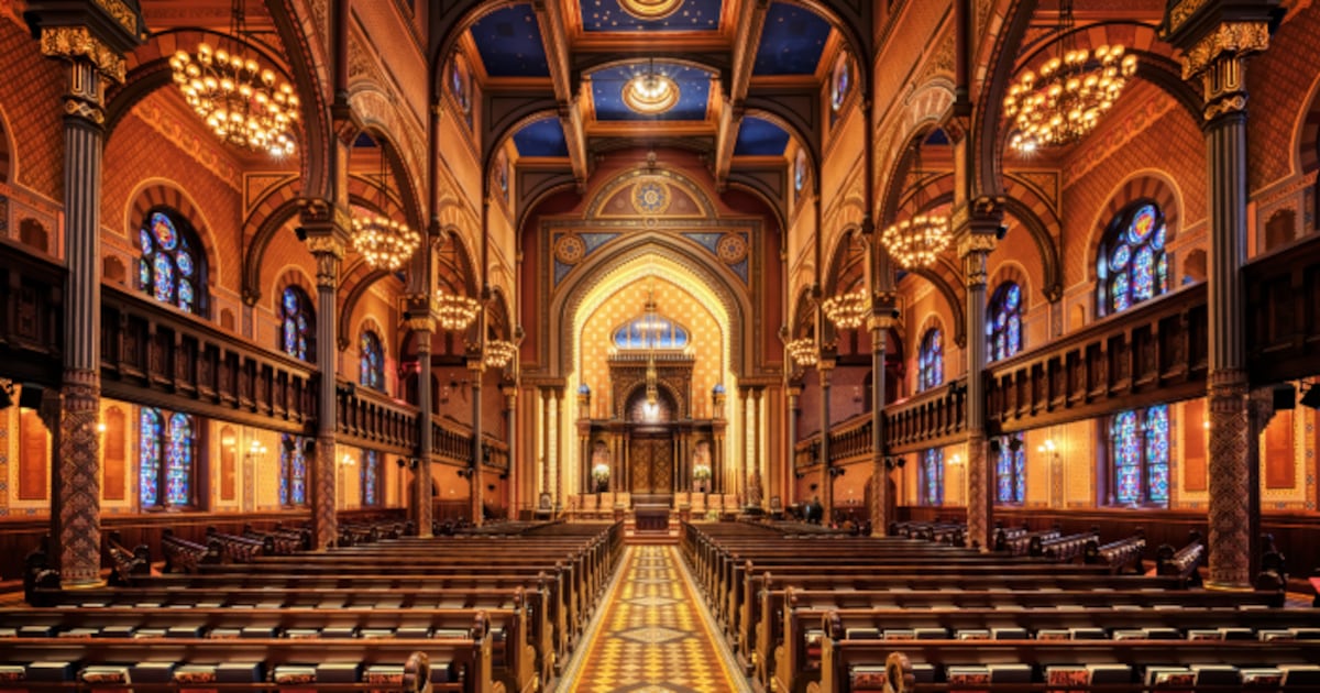 Man Charged with Hate Crime in Manhattan Synagogue Disruption