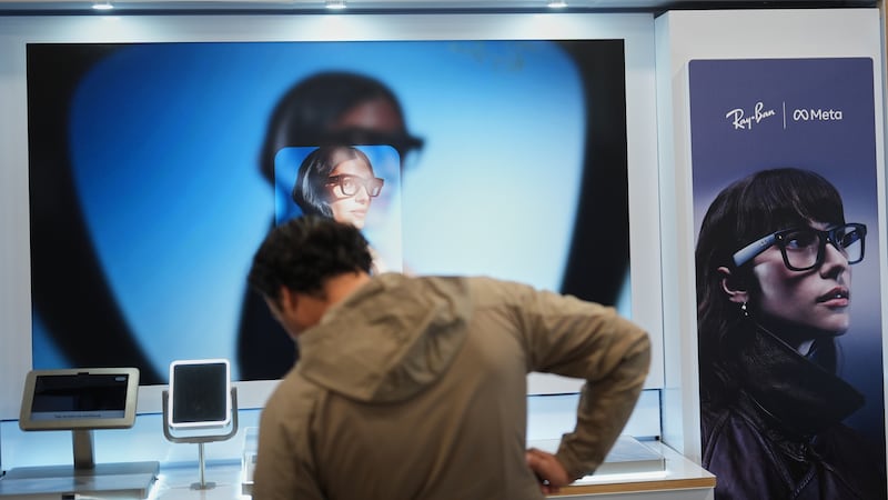 Canadian law faces a new challenge from smart glasses: What happens if someone records you?