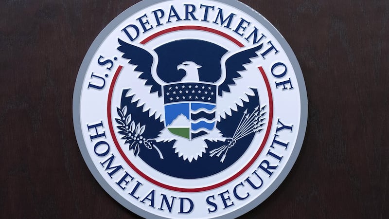 Cubans and Afghans deported from US arrive in Guyana