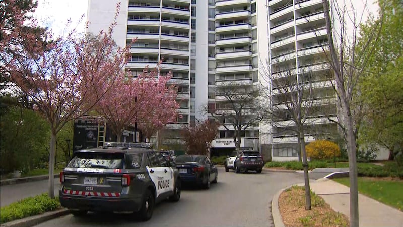 Toddler killed in fall from North York apartment building