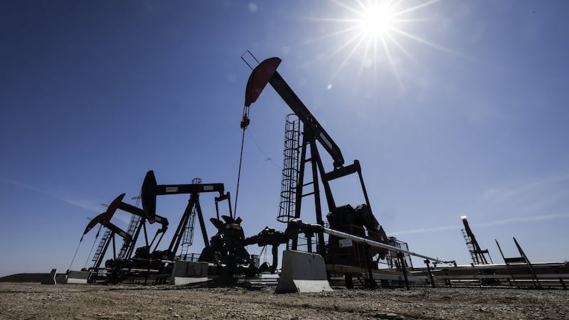 Canada slips into technical recession as economy stalls in Q1: StatCan