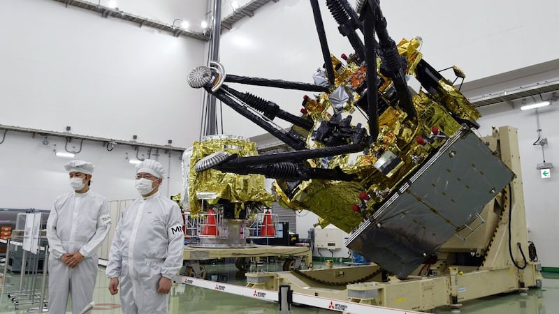 Japan to launch historic round-trip mission to Mars moons