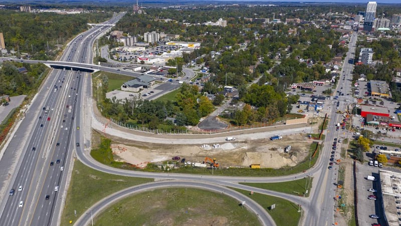 Dunlop Street West reduced to one lane starting Monday for watermain work