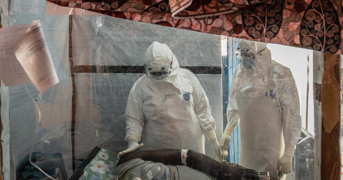 Countries tighten travel rules as Ebola risk rises