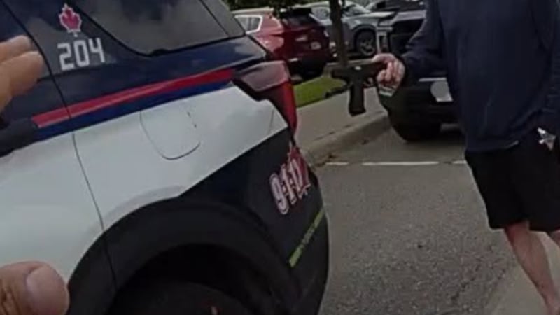 Rule #1: Don’t approach a police officer with a gun in your hand