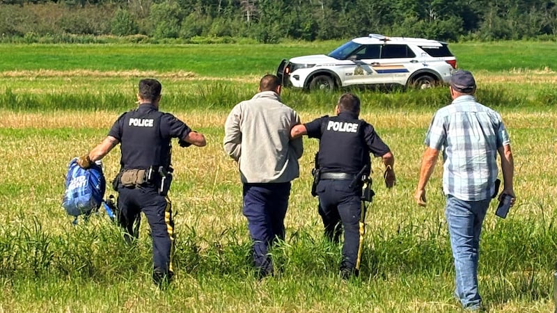 ‘Right spot at the right time’: Residents help N.B. RCMP arrest wanted N.S. man