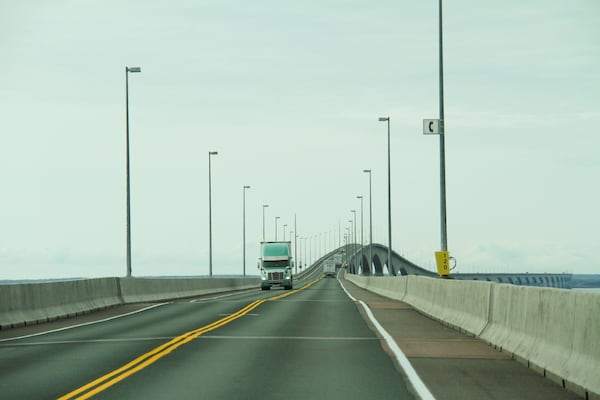 Confederation Bridge resurfacing project delayed by one day