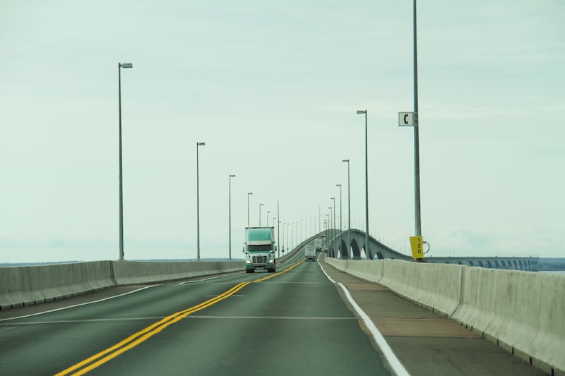 Confederation Bridge resurfacing project delayed by one day