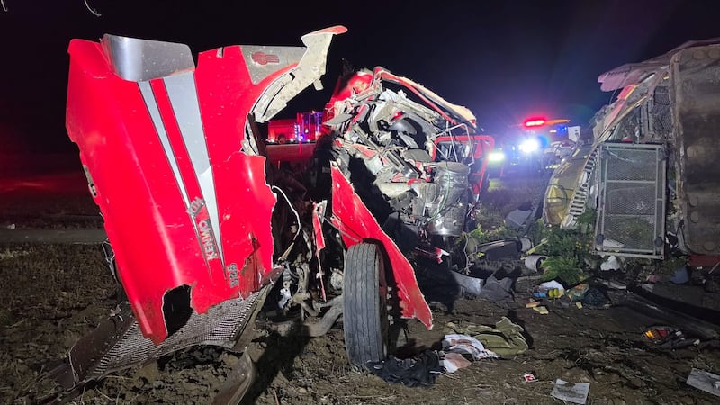 Sask. RCMP investigate two semi-truck crash on Highway 7