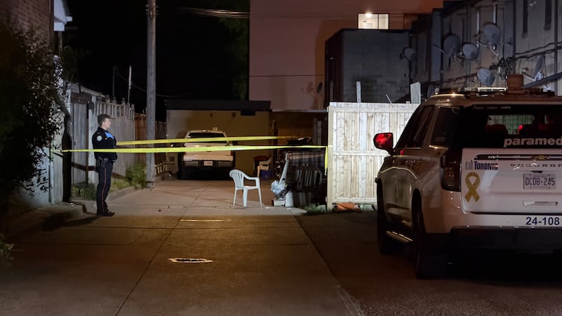 Death of man found unresponsive in laneway deemed suspicious: Toronto police