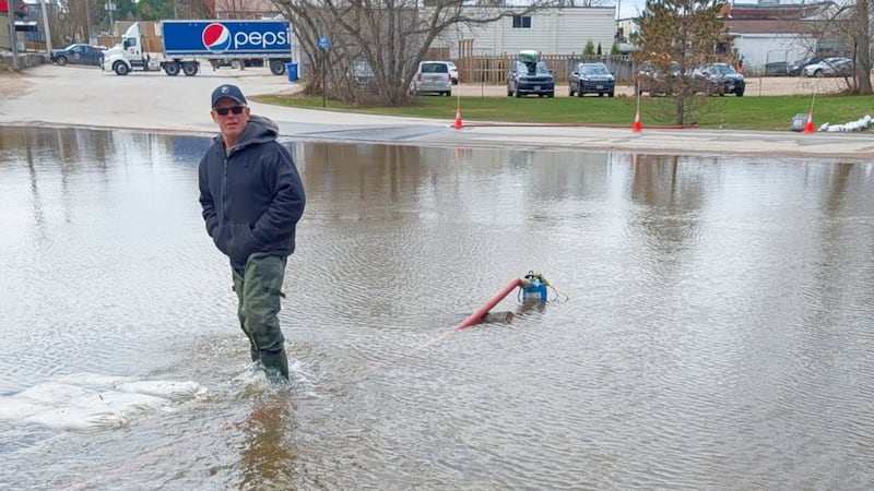 Flood emergencies persist across northeastern Ont.