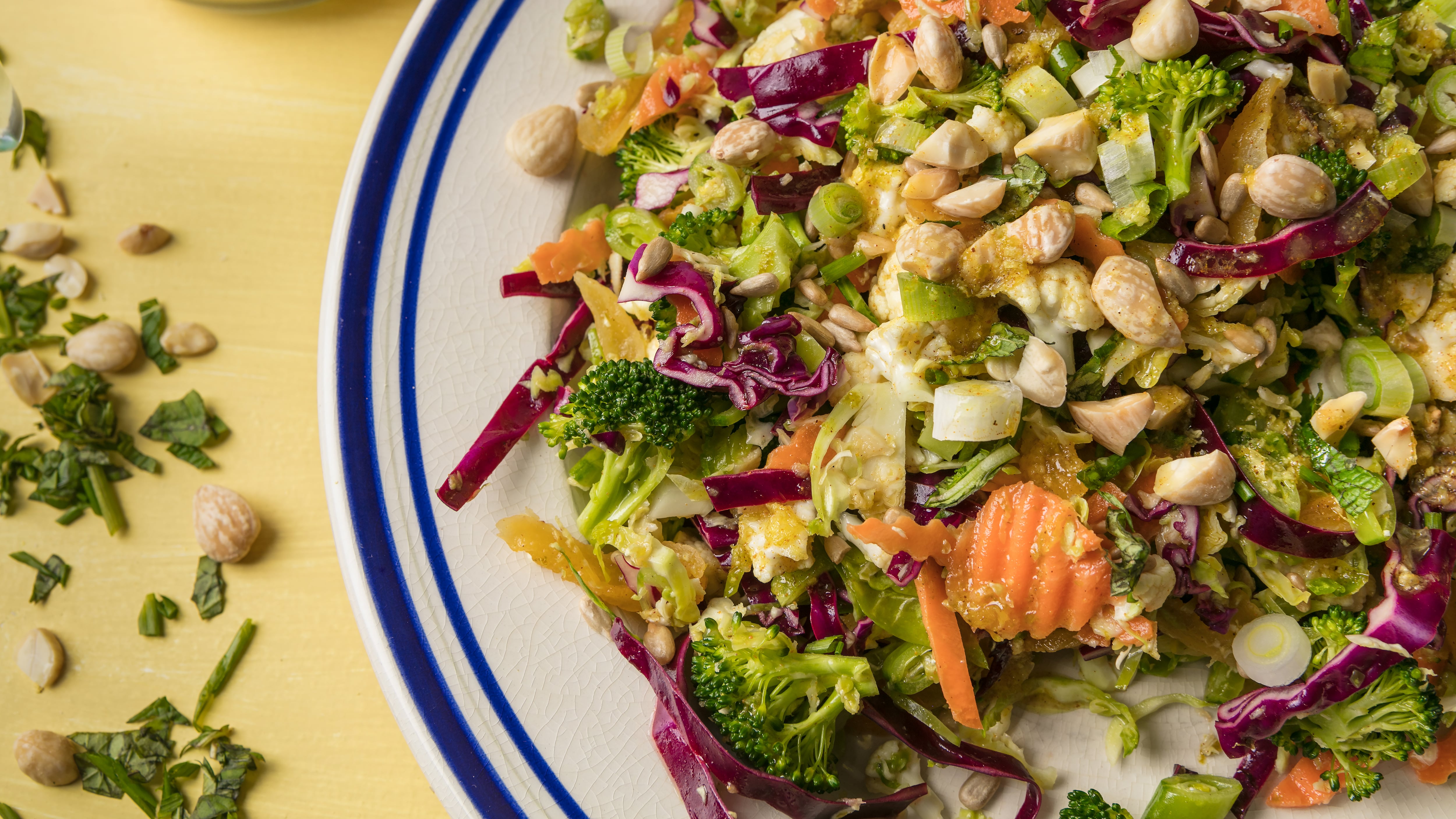 Sesame Peanut Crunch Salad