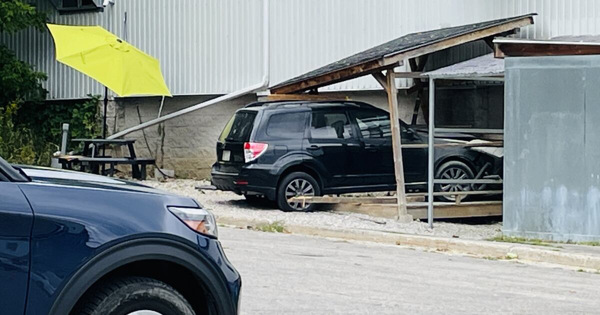 Driver dies following crash into Guelph grocery store
