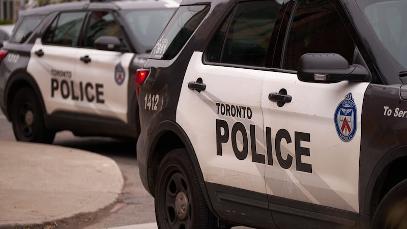 Stabbing outside Scarborough apartment leaves man seriously injured