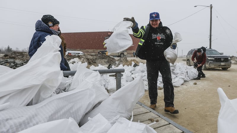Most homes at risk of flooding on Manitoba First Nation still need protection: Kinew