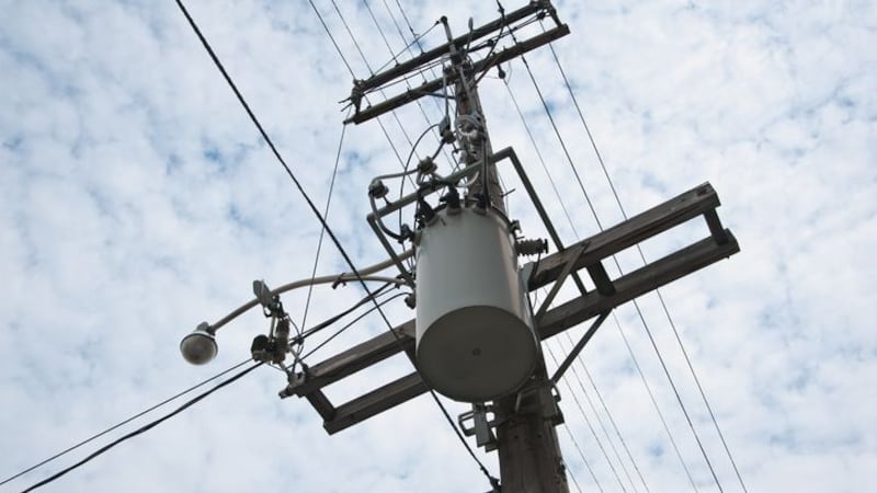Vehicle crashes into hydro pole in Barrie