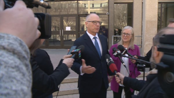 Gillingham, Clacio first to register for Winnipeg mayoral race
