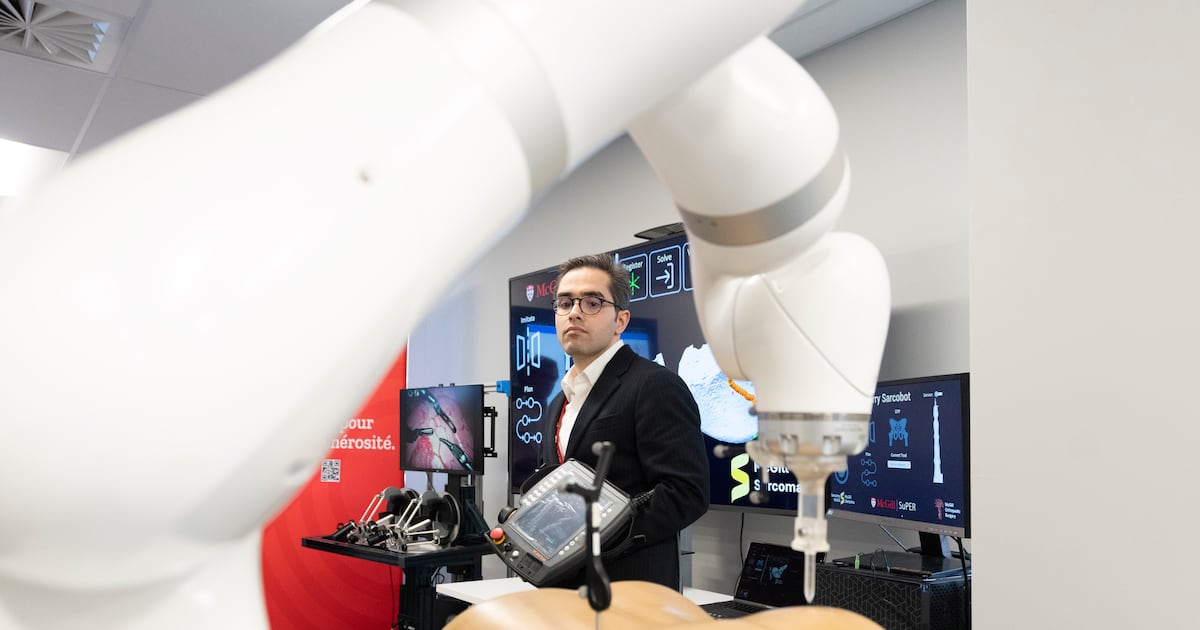 MUHC Inaugurates SuPER Centre for Surgical Robotics and AI