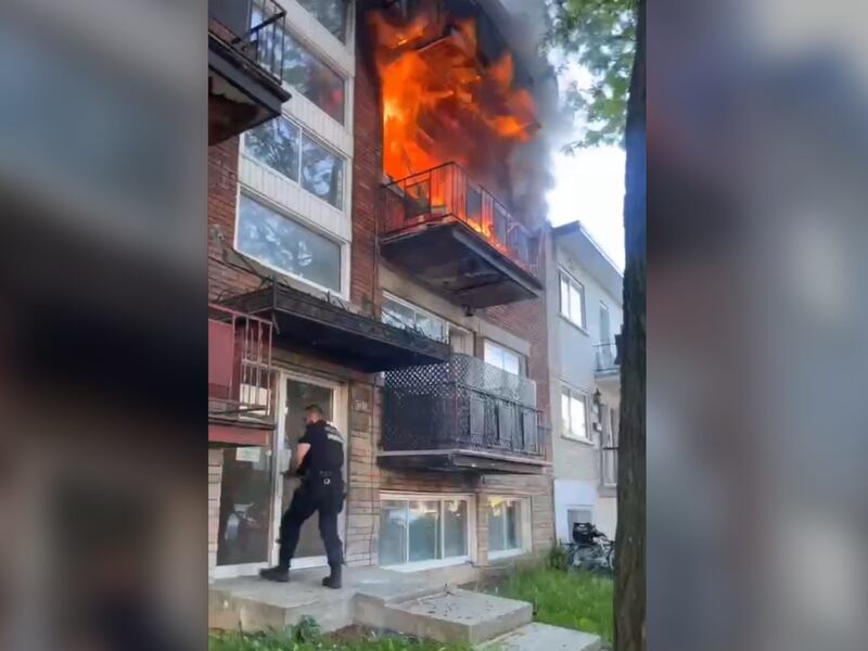 2 dead, 4 injured in Montreal apartment fire