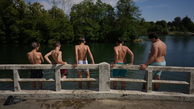 France restricts public alcohol consumption and outdoor sports as heat wave bakes parts of Europe