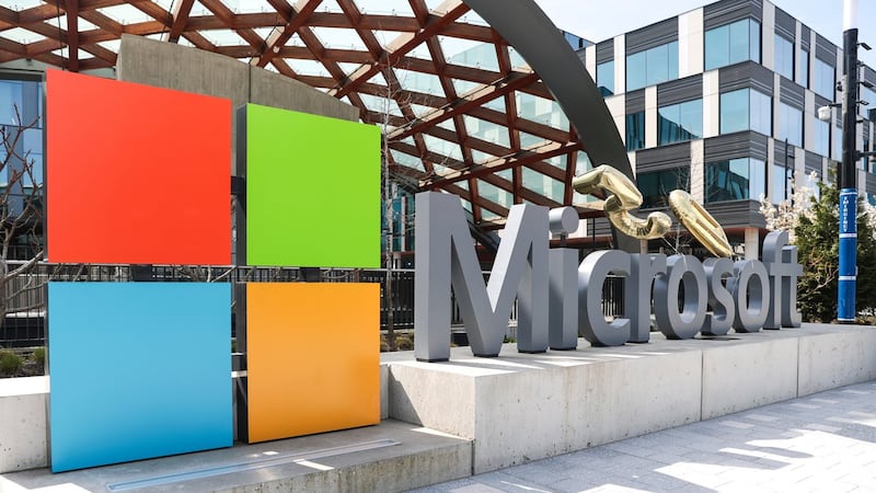 Microsoft reveals new quantum chip made with AI, says it will have systems by 2029