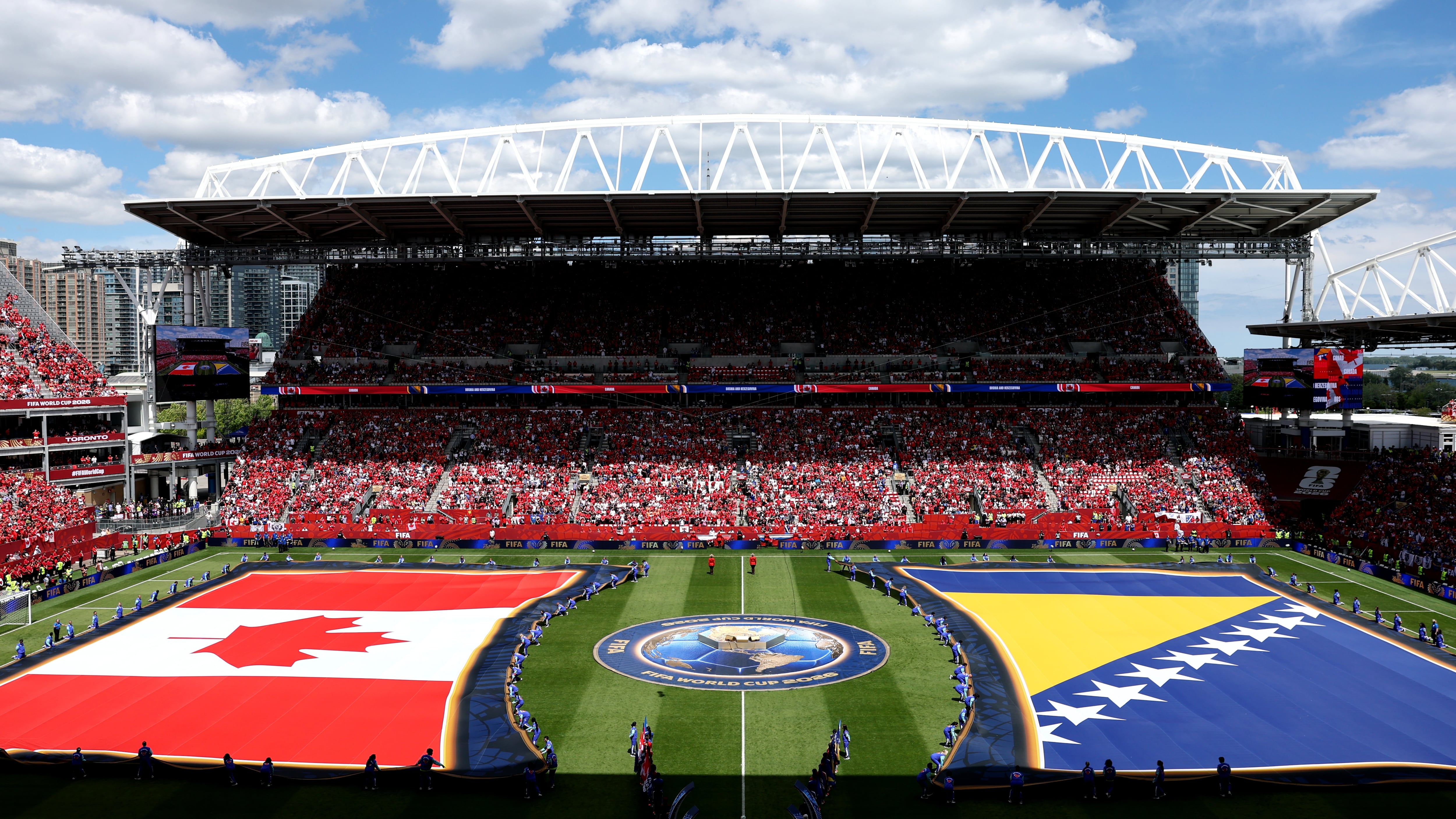 Bosnia and Herzegovina leads Canada 1-0 in World Cup match in Toronto. LIVE