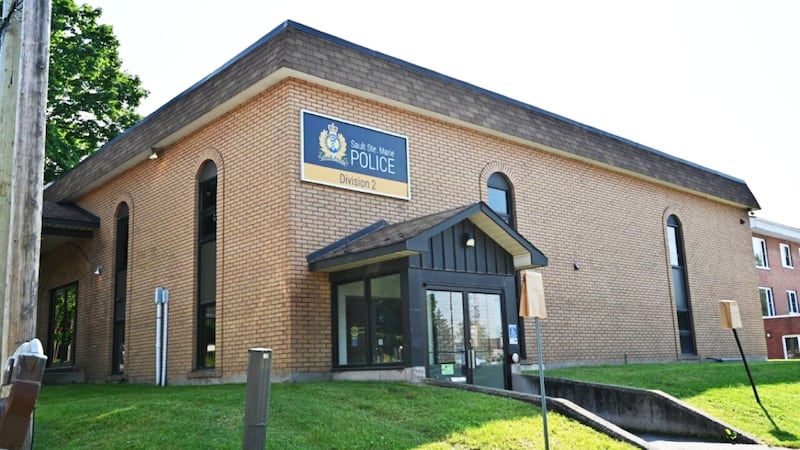 Sault man faces 18 charges after vehicle thefts, hammer threat: police