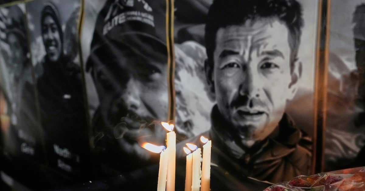 Candlelight vigil in Islamabad honours 10 climbers killed on Broad Peak